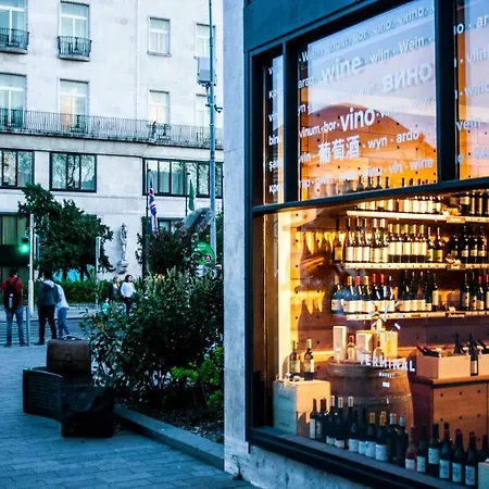 Pensión Dob Twenty 3*