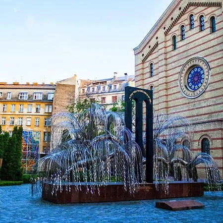 Dob Twenty 3* Budapest