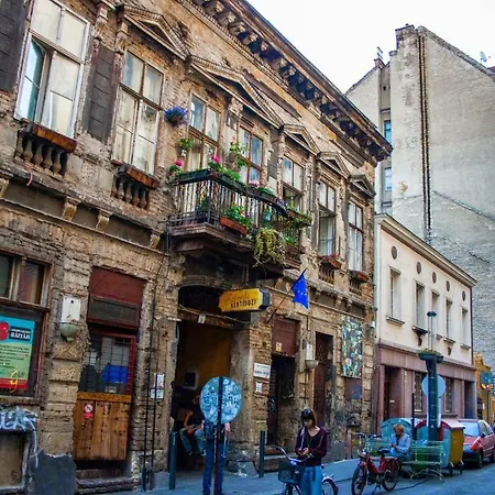 Dob Twenty Konukevi Budapeşte