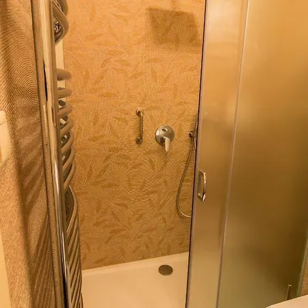 Konukevi Dob Twenty 3*